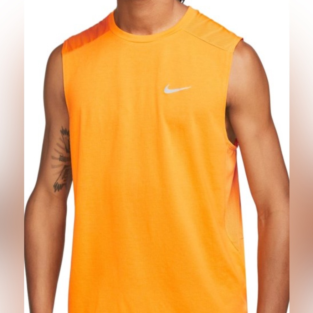 NIKE DRI-FIT Run Division Rise 365 Running Tank Men Orange/Reflective Silver